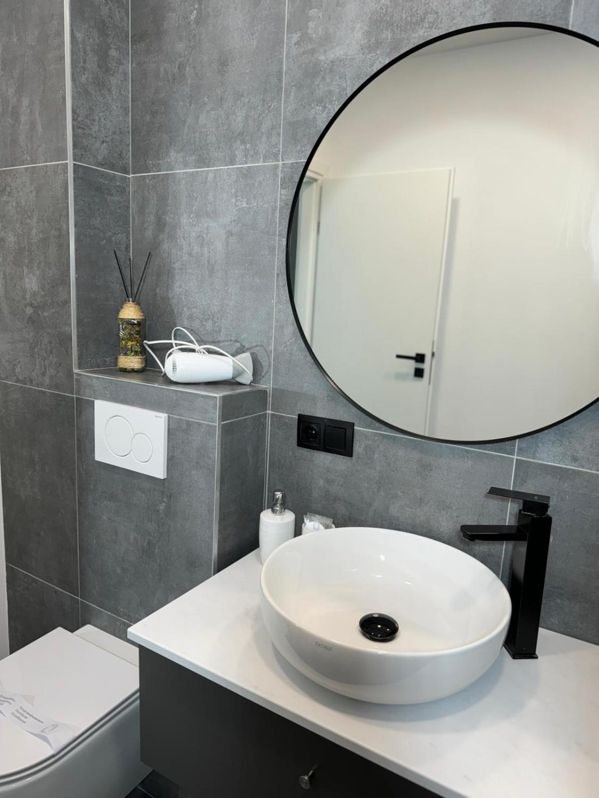 The Nest Apartment Minimalist كلوج-نابوكا المظهر الخارجي الصورة